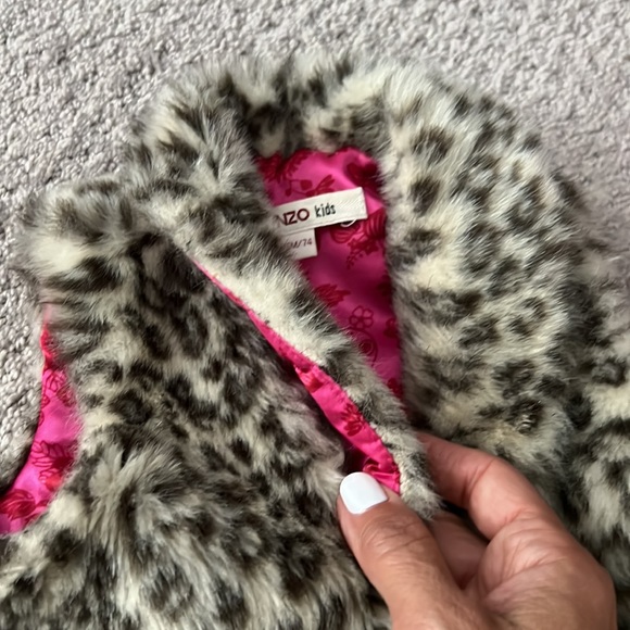 Sold Kenzo kids super cute feux fur gilet - Picture 10 of 11